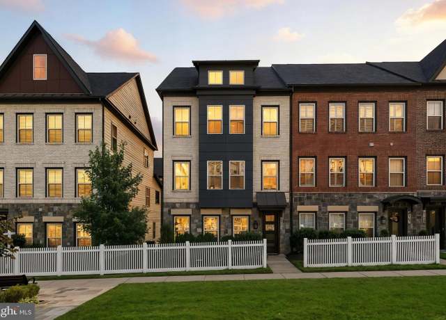 Property at 6105 Olivet Dr, Alexandria, VA 22315, 3 beds, 3.5 baths