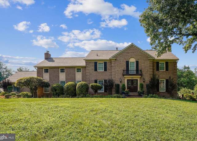 Property at 9424 Brian Jac Ln, Great Falls, VA 22066, 4 beds, 3.5 baths
