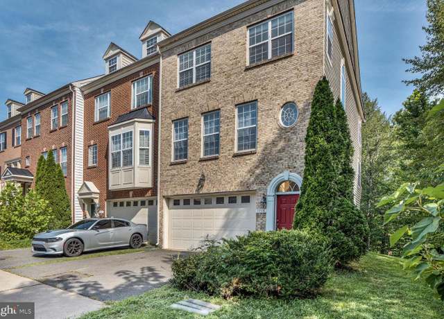Property at 9798 Corbett Pl, Manassas Park, VA 20111, 3 beds, 3.5 baths