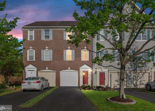 Property at 13525 Colesmire Gate Way, Bristow, VA 20136, 2 beds, 1.5 baths