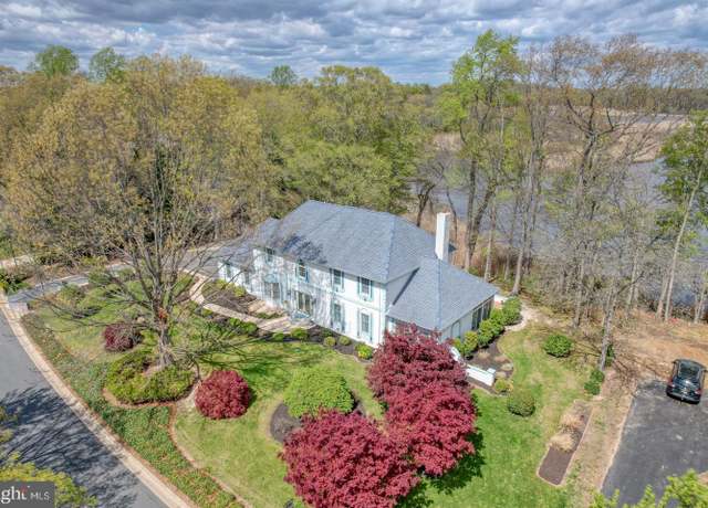 Property at 2001 Windswept Dr, Dover, DE 19901, 4 beds, 2.5 baths