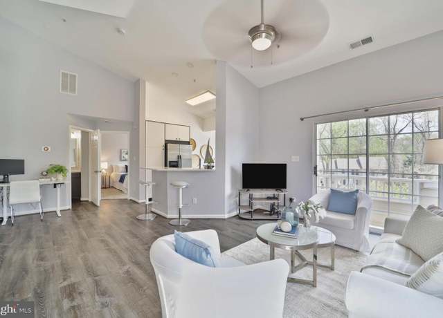 Property at 2004 Peggy Stewart Way #209, Annapolis, MD 21401, 2 beds, 2.5 baths