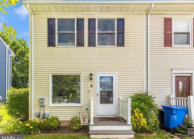 Property at 6 Courtland St, Taneytown, MD 21787, 2 beds, 1 bath