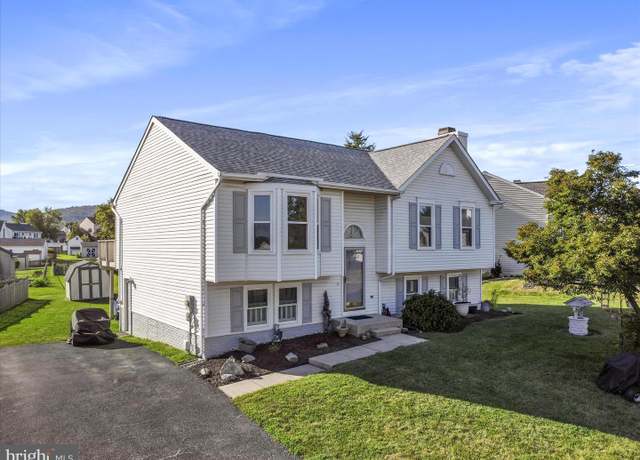 Property at 105 Colliery Dr, Thurmont, MD 21788, 4 beds, 2 baths