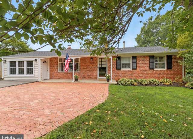 Property at 17405 Park Mill Dr, Derwood, MD 20855, 4 beds, 3 baths