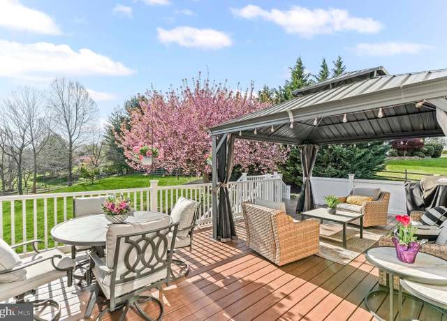 Property at 6 Letchworth Ln, Avondale, PA 19311, 5 beds, 3.5 baths