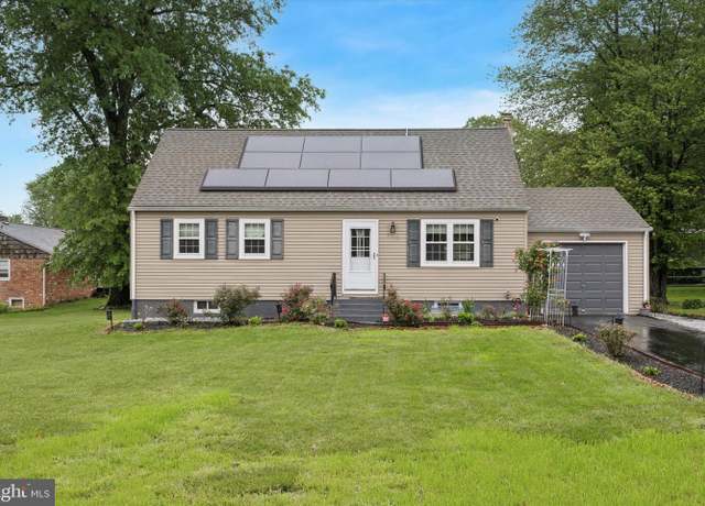 Property at 315 Oak Ln W, Exton, PA 19341, 4 beds, 2 baths