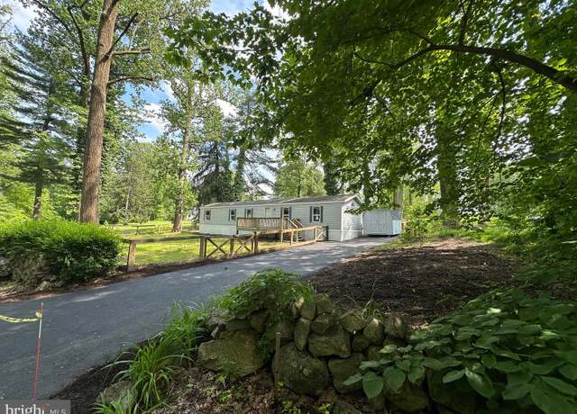 Property at 98 New Rd, Elverson, PA 19520, 3 beds, 1 bath