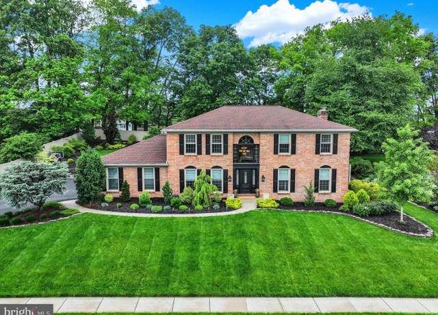 Property at 3649 Regency Ln, York, PA 17402, 4 beds, 2.5 baths