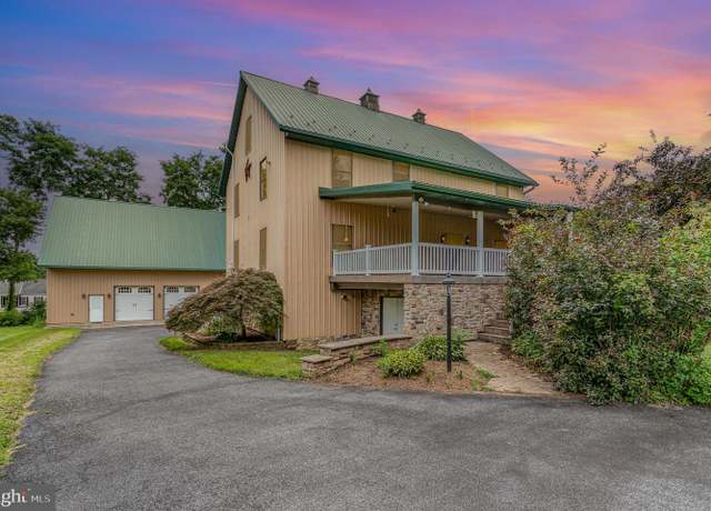 Property at 161 Central View Rd, Dillsburg, PA 17019, 5 beds, 3.5 baths