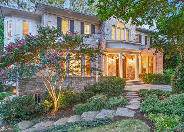 Property at 3950 27th Rd N, Arlington, VA 22207, 5 beds, 3.5 baths