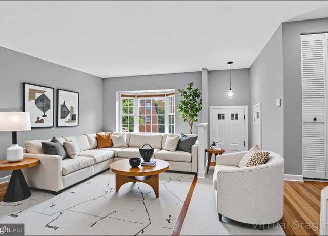 Property at 7806 Solomon Seal Dr, Springfield, VA 22152, 3 beds, 3 baths