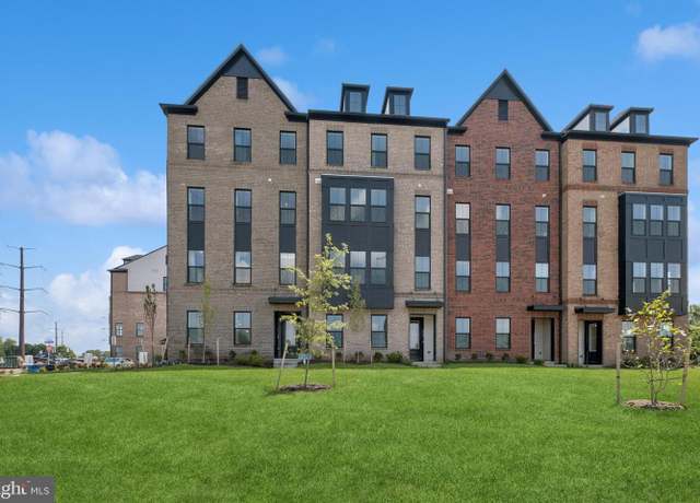 Property at 4817 Bauhaus Sq Lot 111, Chantilly, VA 20151, 3 beds, 2.5 baths