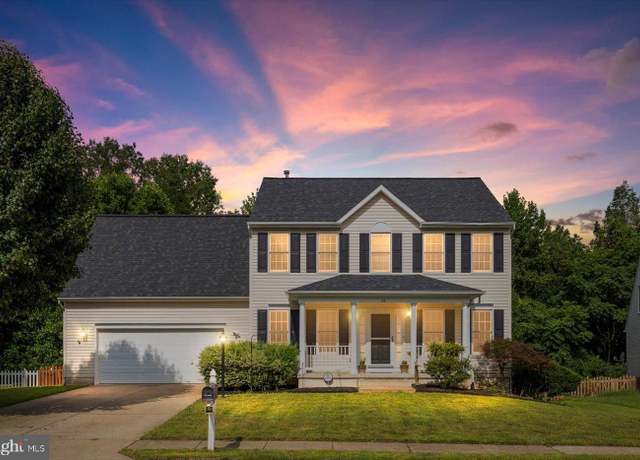 Property at 28 Rollingside Dr, Fredericksburg, VA 22406, 5 beds, 3.5 baths