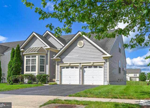 Property at 113 W Station Ter W, Martinsburg, WV 25403, 3 beds, 3 baths