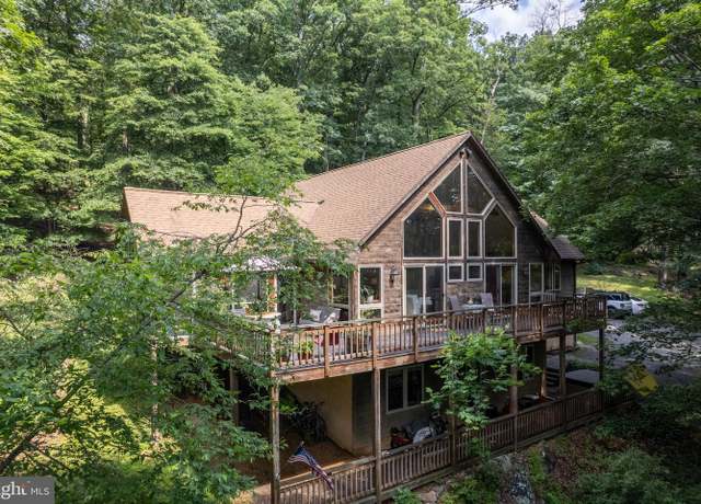Property at 379 Wintergreen Way, Berkeley Springs, WV 25411, 5 beds, 3 baths