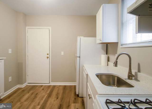 Property at 502 N Patterson Park Ave, Baltimore, MD 21205, 3 beds, 1 bath