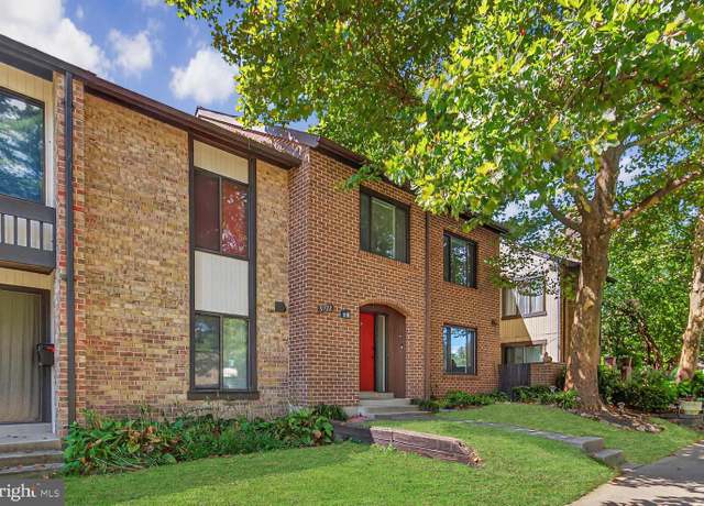 Property at 9722 Shadow Oak Dr, Gaithersburg, MD 20886, 3 beds, 2.5 baths