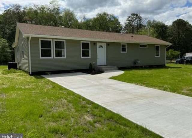 Property at 38 Stagecoach Rd, Southampton, NJ 08088, 4 beds, 2 baths