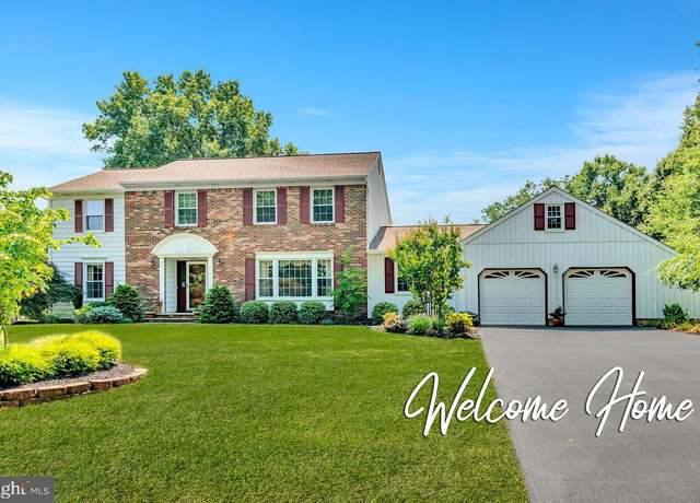 Property at 25 Highmont Dr, West Windsor, NJ 08550, 5 beds, 2.5 baths