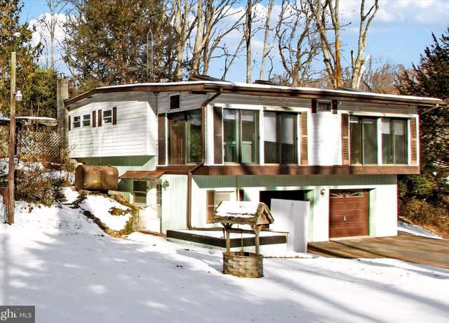 Property at 94 Pennypacker Rd, Mohnton, PA 19540, 2 beds, 1.5 baths