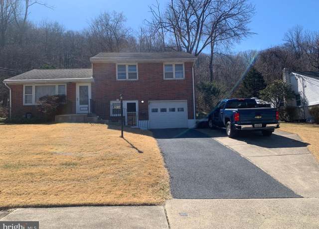Property at 2034 Highland Ave, Reading, PA 19606, 3 beds, 1.5 baths