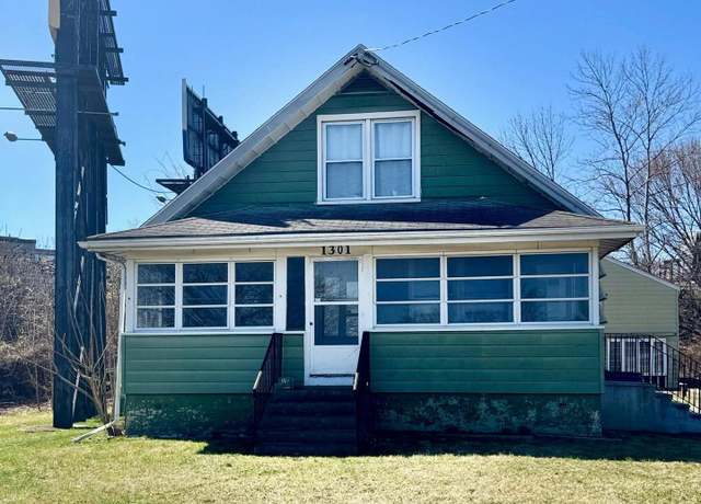 Property at 1301 Hardy St, Levittown, PA 19057, 4 beds, 1 bath