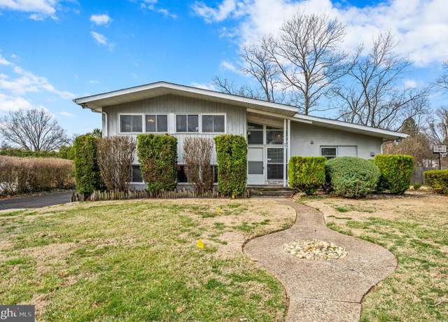 Property at 903 Harston Ln, Glenside, PA 19038, 4 beds, 2.5 baths