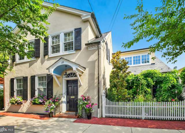 Property at 29 E Market St, Bethlehem, PA 18018, 4 beds, 3.5 baths