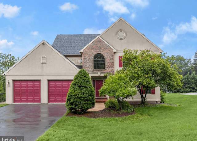 Property at 1020 Woodridge Rd, Red Lion, PA 17356, 4 beds, 3.5 baths