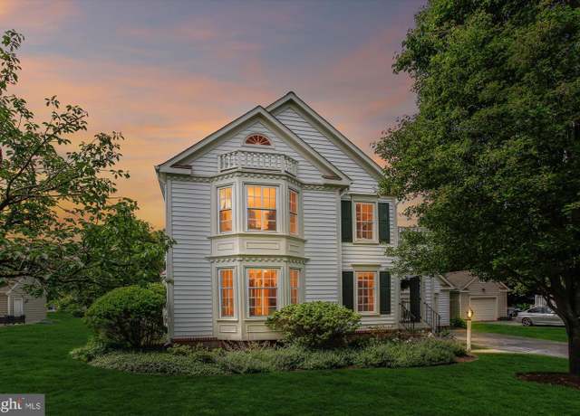 Property at 6584 Forsythia St, Springfield, VA 22150, 3 beds, 3.5 baths