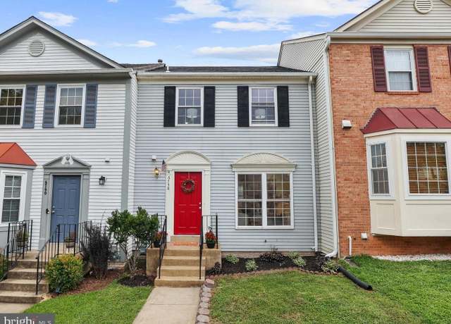 Property at 6758 Rockledge Pl, Centreville, VA 20121, 3 beds, 3.5 baths