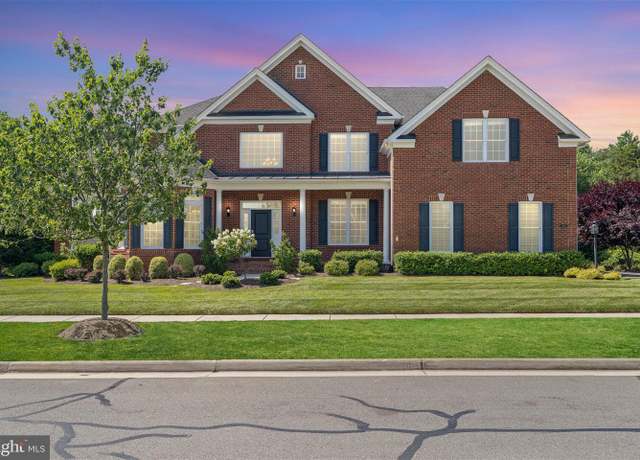Property at 41312 Lavender Breeze Cir, Aldie, VA 20105, 5 beds, 5.5 baths