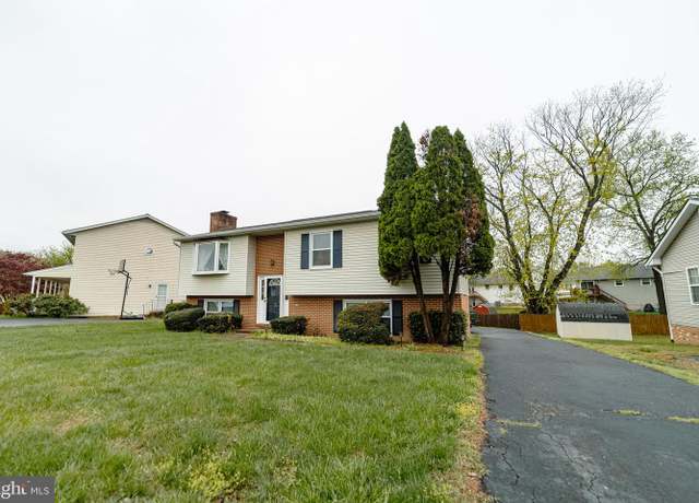 Property at 802 Shamrock Dr, Fredericksburg, VA 22407, 3 beds, 1.5 baths