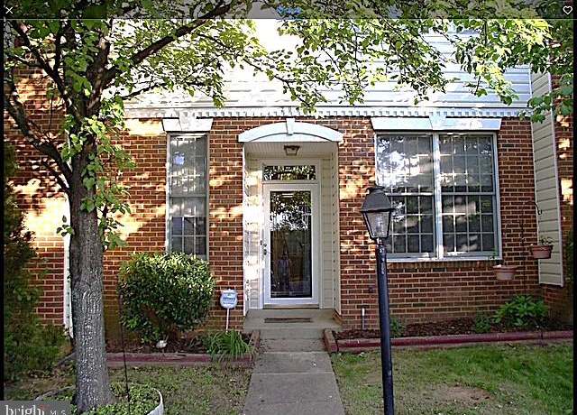 Property at 208 W Park Dr, Stafford, VA 22554, 3 beds, 2.5 baths