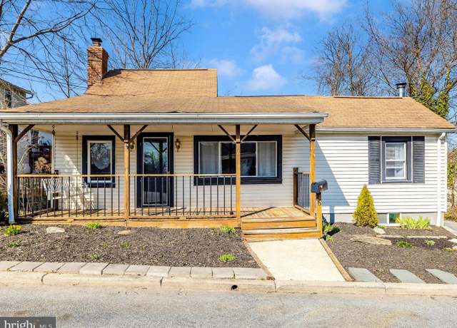 Property at 16 East H St, Brunswick, MD 21716, 3 beds, 2 baths