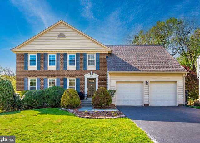 Property at 10012 Dellcastle Rd, Montgomery Village, MD 20886, 4 beds, 3 baths