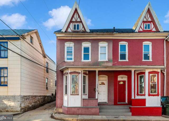 Property at 123-1/2 Locust St, Hagerstown, MD 21740, 3 beds, 1 bath