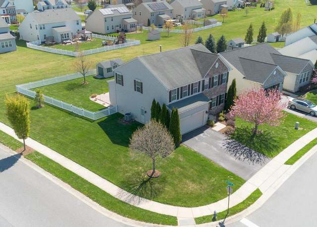 Property at 18202 Prestwick Dr, Hagerstown, MD 21740, 4 beds, 3 baths