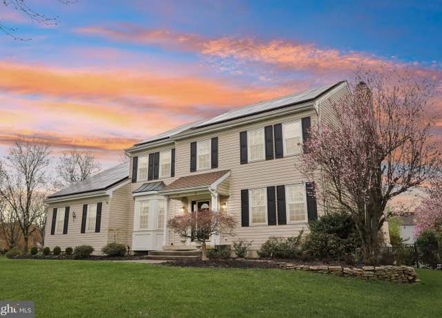 Property at 17 Winding Way, Mount Laurel, NJ 08054, 4 beds, 2.5 baths