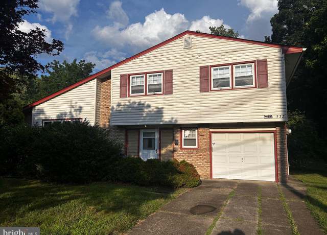 Property at 532 Englewood Dr, Magnolia, NJ 08049, 4 beds, 1.5 baths