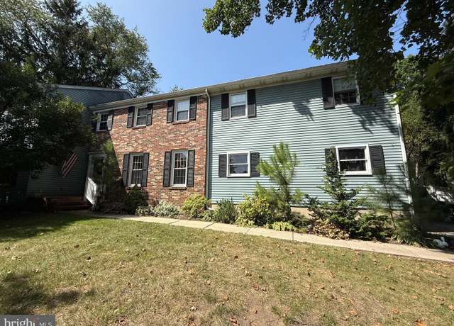 Property at 106 Shelly Ln, Woodbury, NJ 08096, 4 beds, 3 baths
