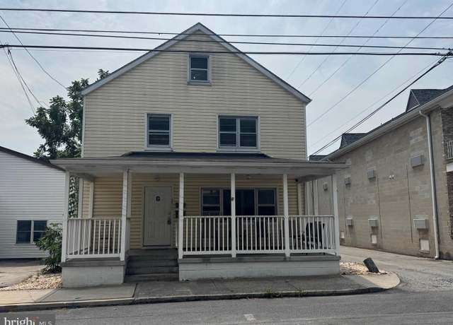 Property at 25 E Water St, Gettysburg, PA 17325, 4 beds