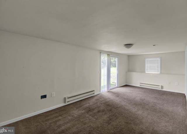 Property at 1401 Rockland St, Reading, PA 19604, 5 beds, 3 baths