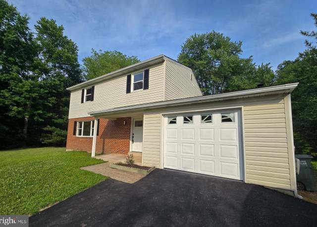 Property at 585 Andrew Dr, Southampton, PA 18966, 4 beds, 2.5 baths