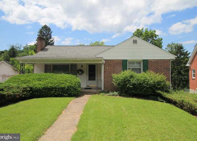 Property at 614 Pike St, State College, PA 16801, 2 beds, 1 bath
