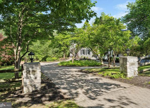 Property at 1104 Clover Ln, Glen Mills, PA 19342, 4 beds, 4 baths