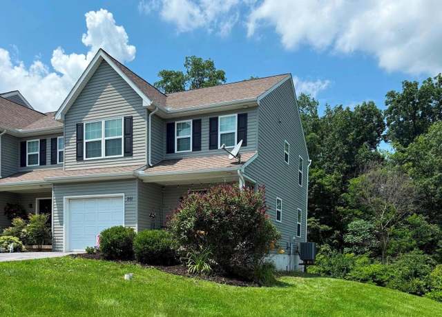 Property at 261 Wildflower Dr, East Earl, PA 17519, 3 beds, 2.5 baths