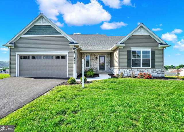 Property at 448 Springhouse Ln, York, PA 17406, 3 beds, 2 baths