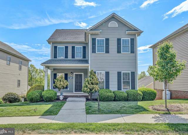 Property at 1145 Cranberry Ct, Moneta, VA 24121, 4 beds, 4.5 baths